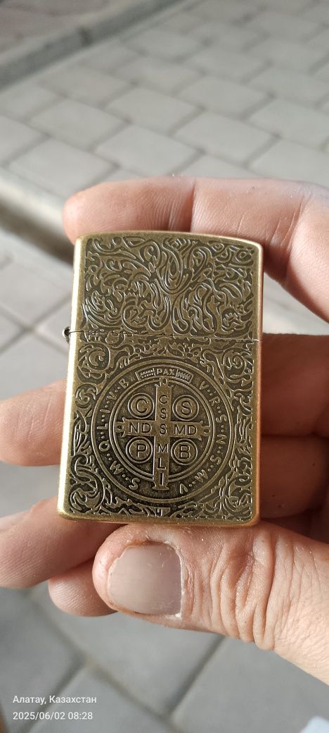 Продам зажигалку бензиновую