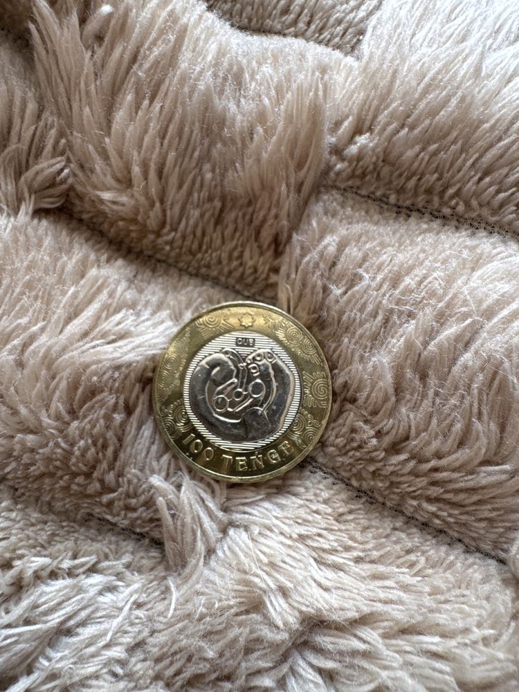 Продам коллекционные 100 тг
