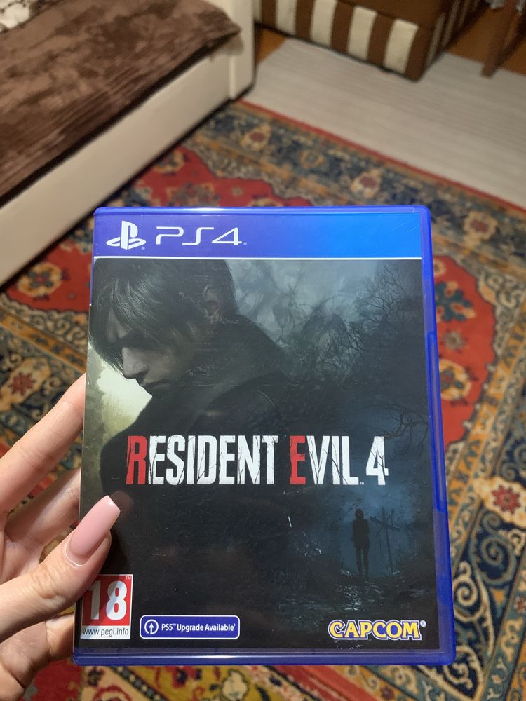 срочно продаю Sony Playstation4