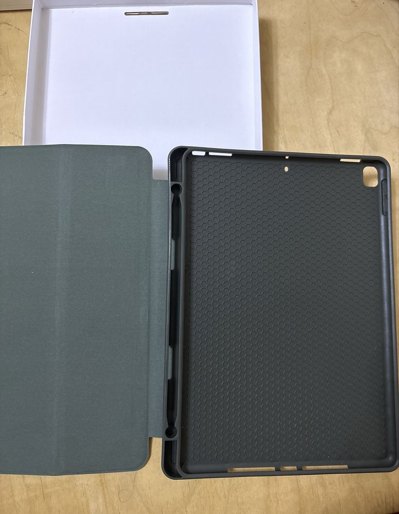 новый чехол для iPad с диагональю 10.2 и 10.5 дюйма