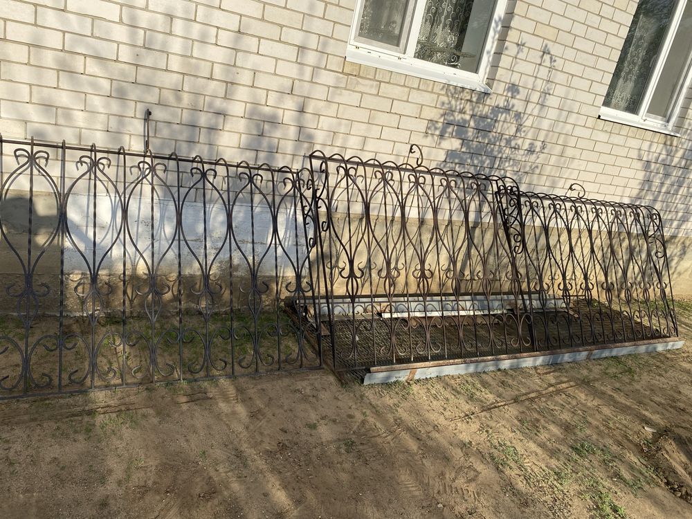 Продам решетки железные новые