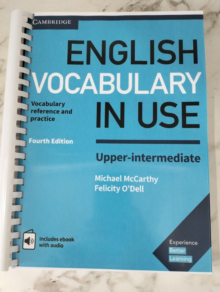 Английские книги Hot spot Family and friends English file Headway