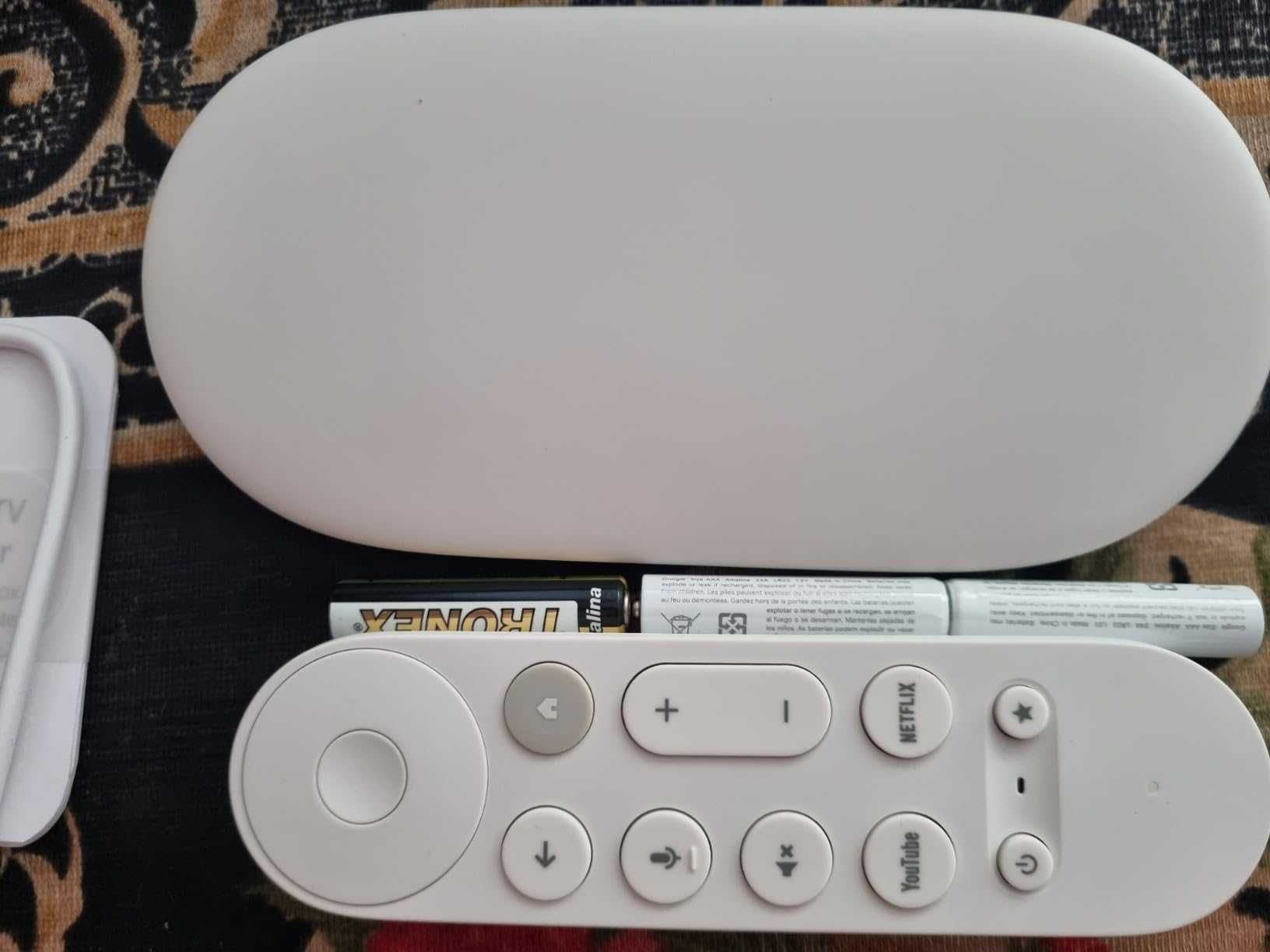 Google TV Streamer 4K — быстрая потоковая передача — 32 ГБ памяти.