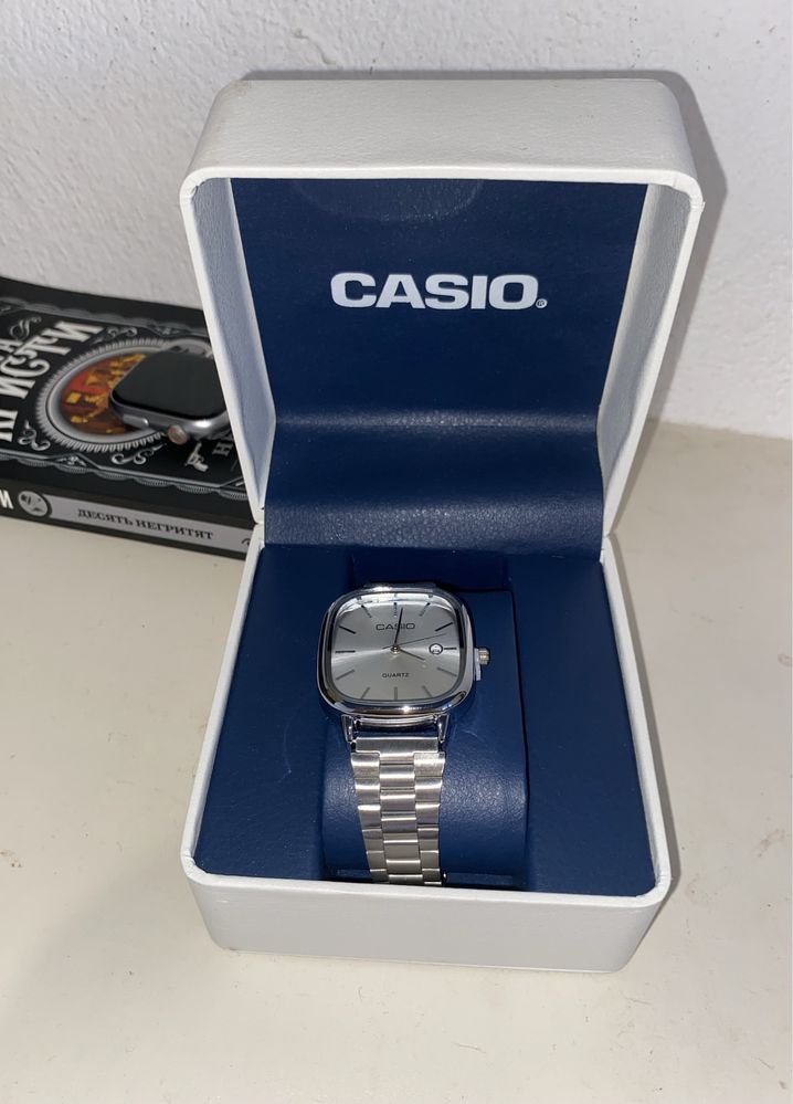 Часы Casio новый