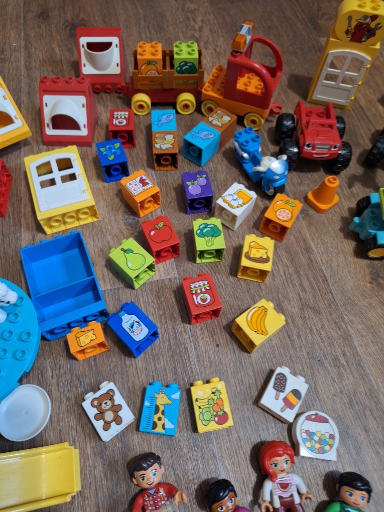 Большая коробка LEGO DUPLO