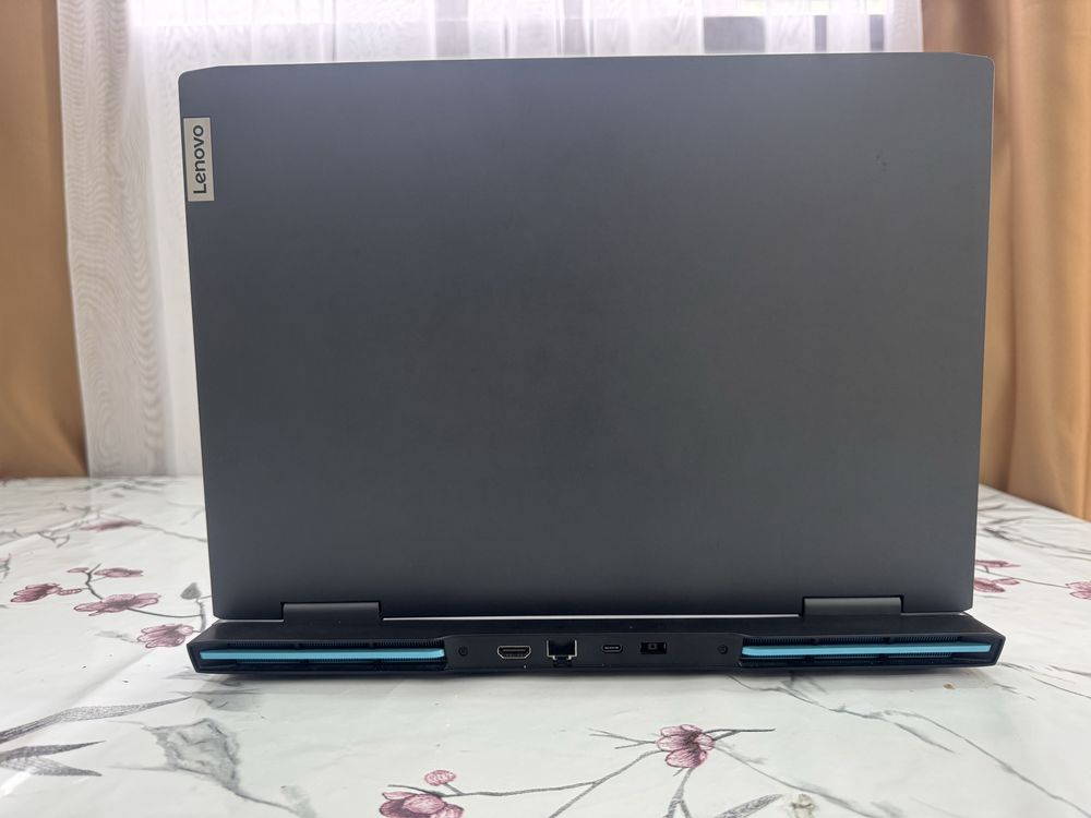Ноутбук Lenovo IdeaPad Gaming 3 16IAH7 / 82SA00FARK