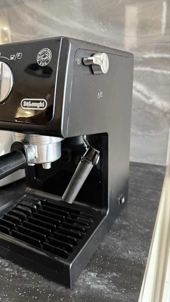 Кофемашина Delonghi