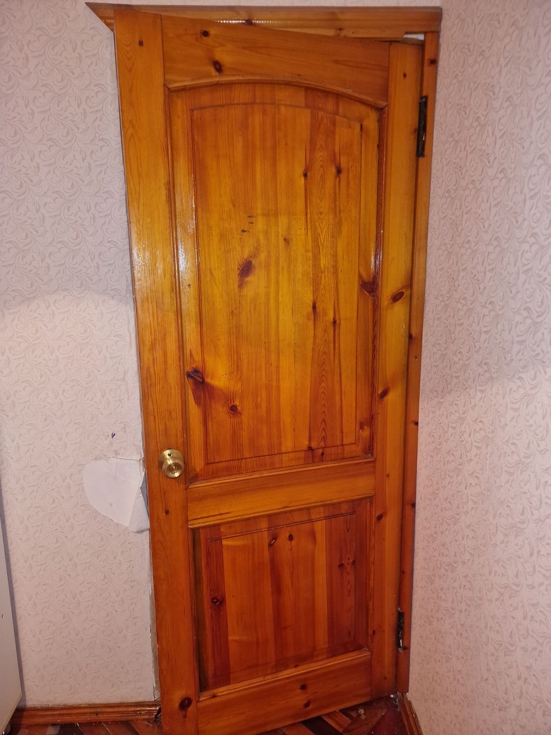 Продам двери из чистого дерево