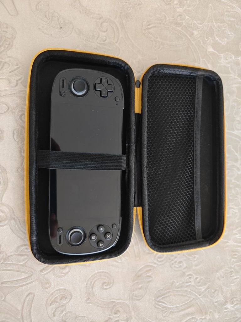 Retroid Pocket 5 портативная приставка