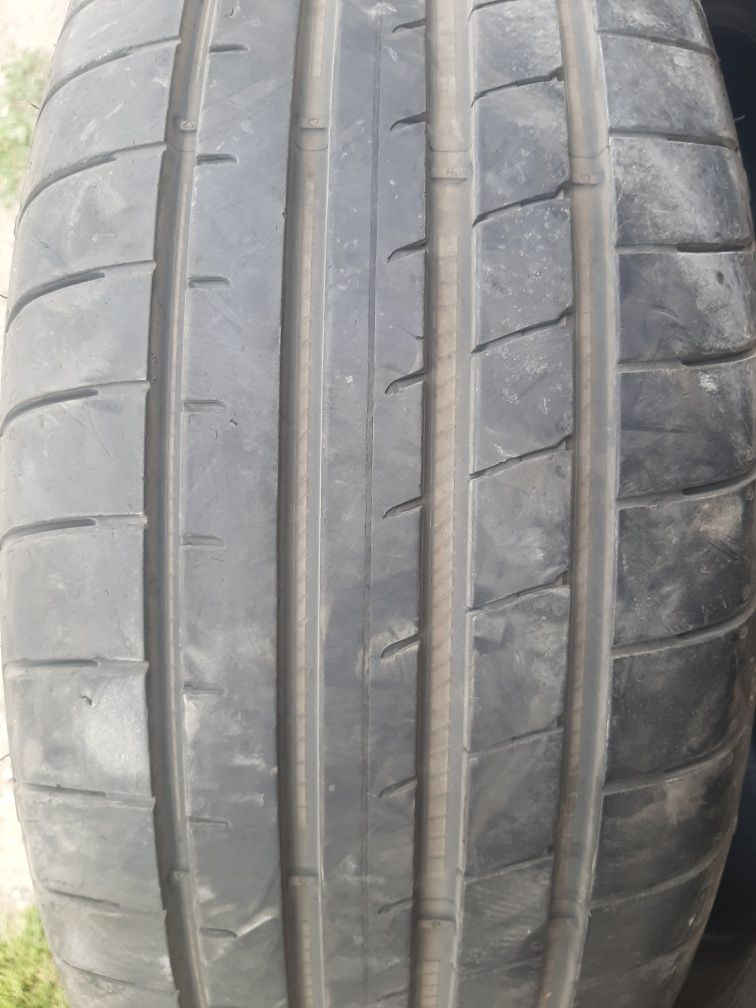 Продам шины 235/55/19 гудиер