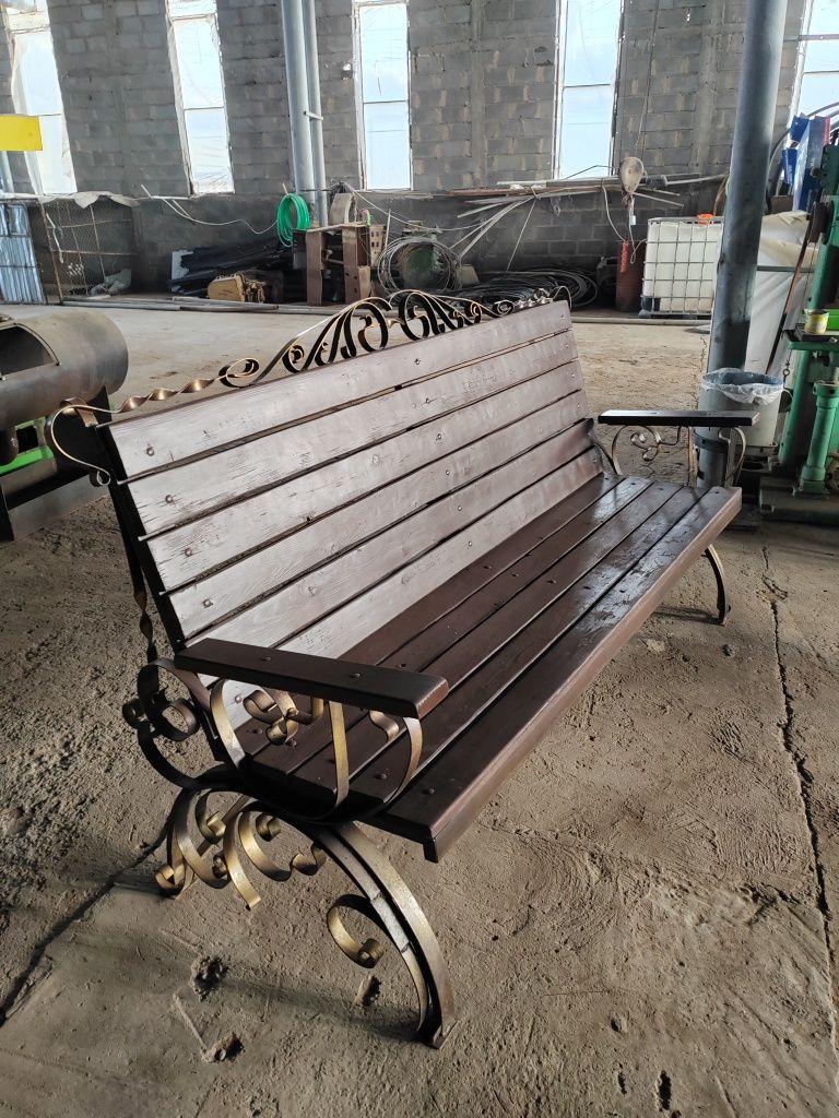 Стол со скамейкой
