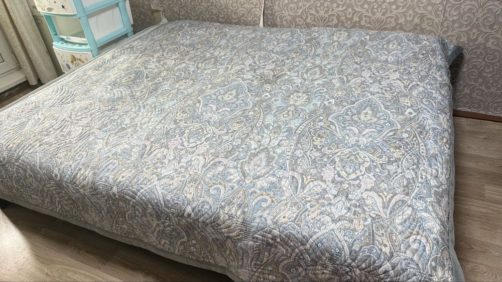 Продается срочно двухспальный кровать и шифонер
