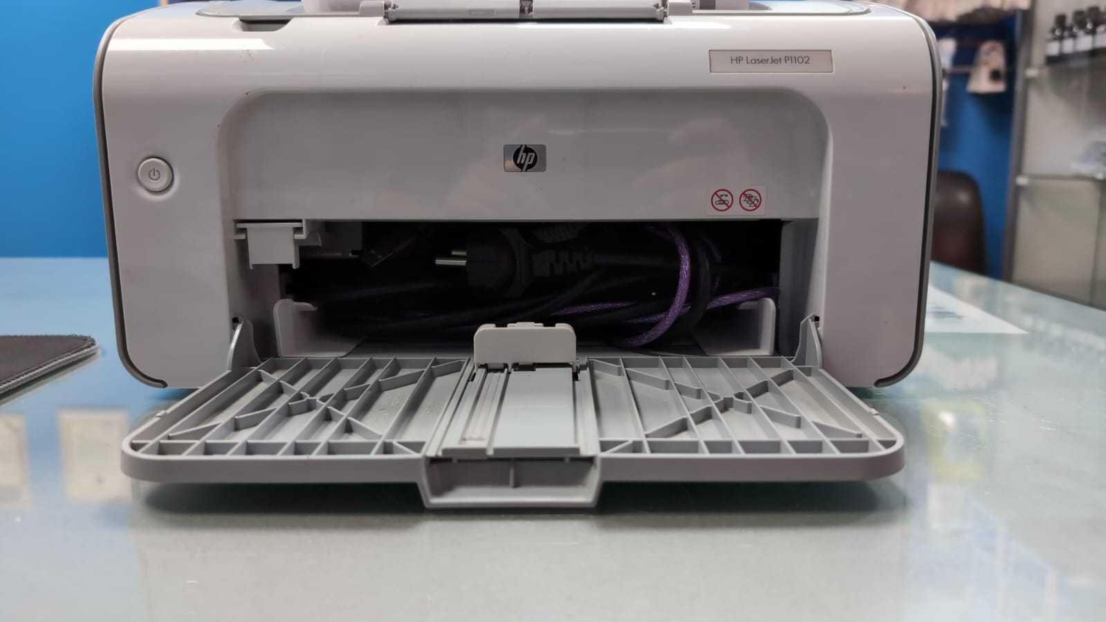 Продам принтер HP P1102 черно-белый