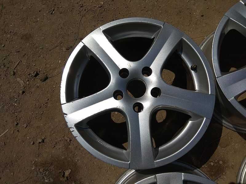 Продам оригинальные легкосплавные диски фирмы "Autec" на Audi