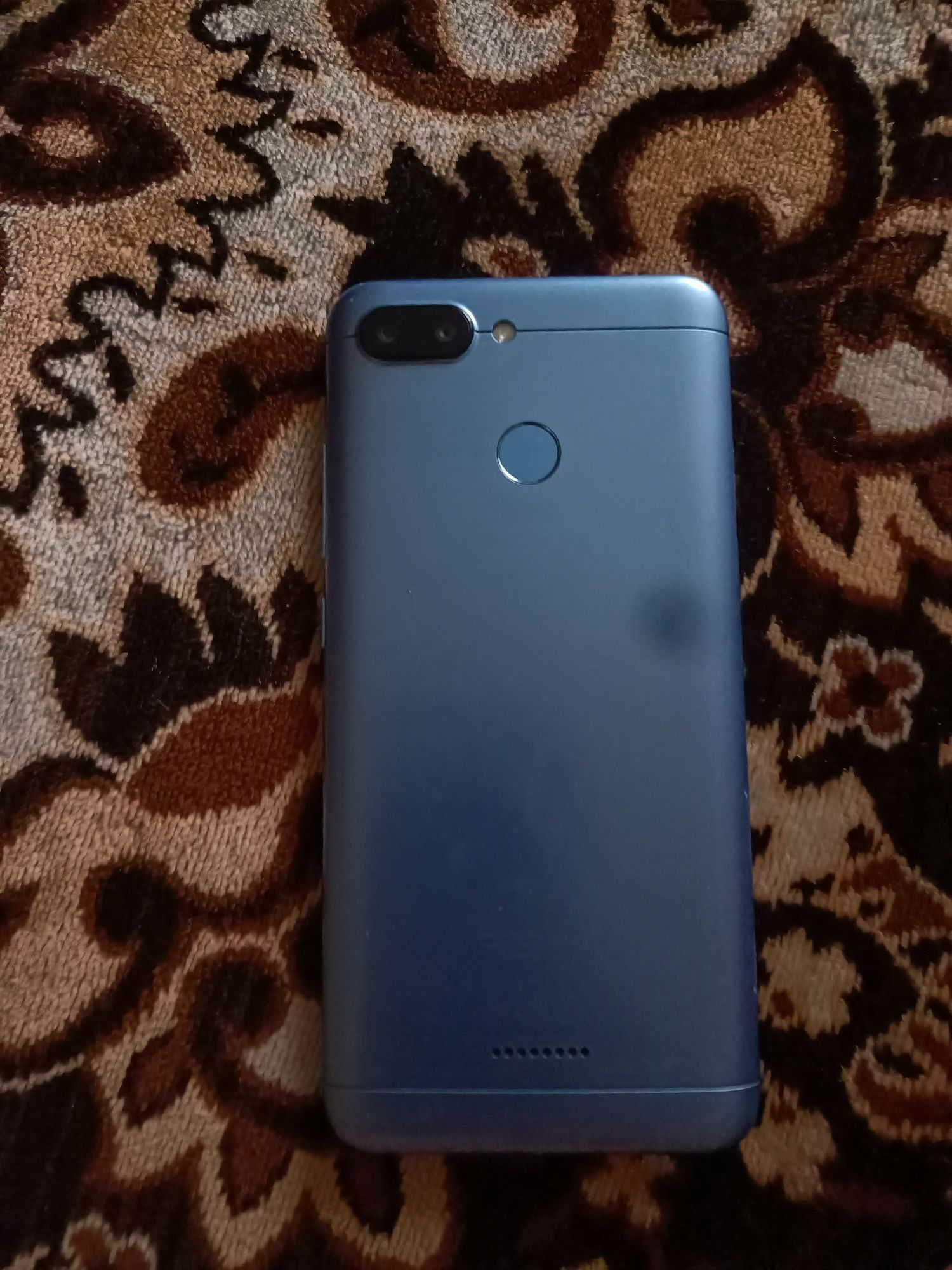 Продам телефон redmi 6