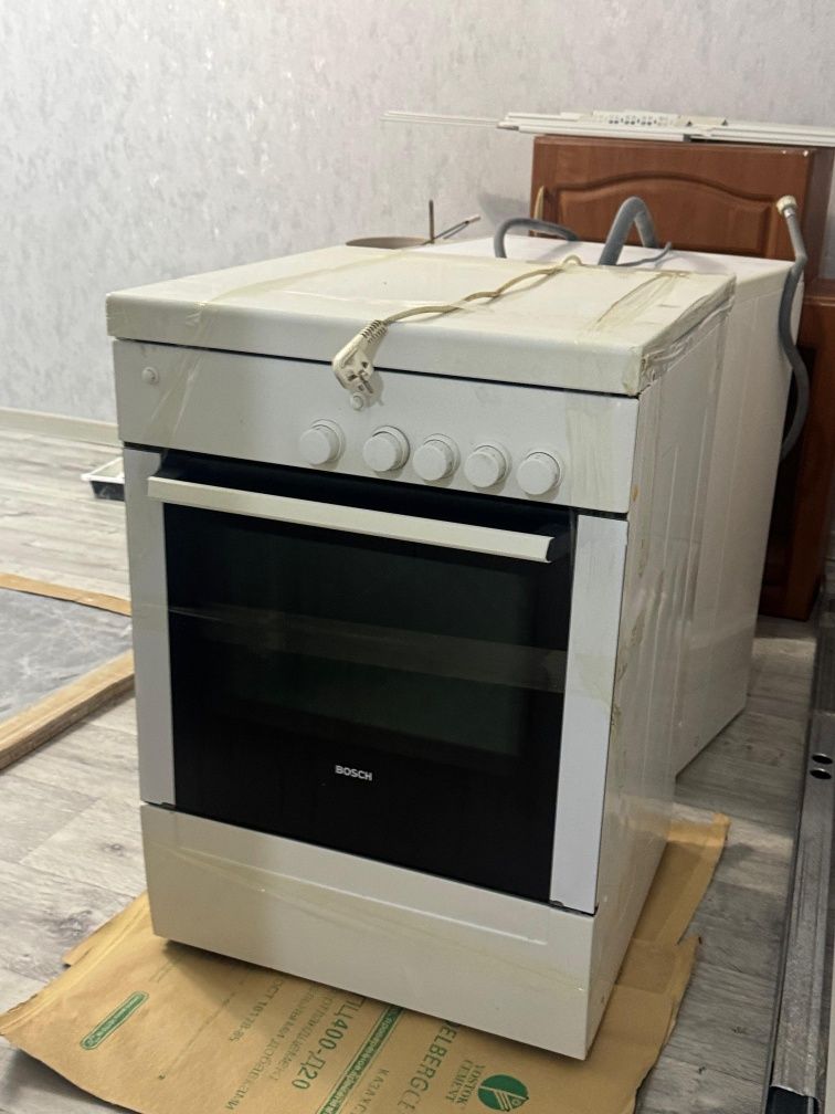 Продам газовую плиту Bosch б/у