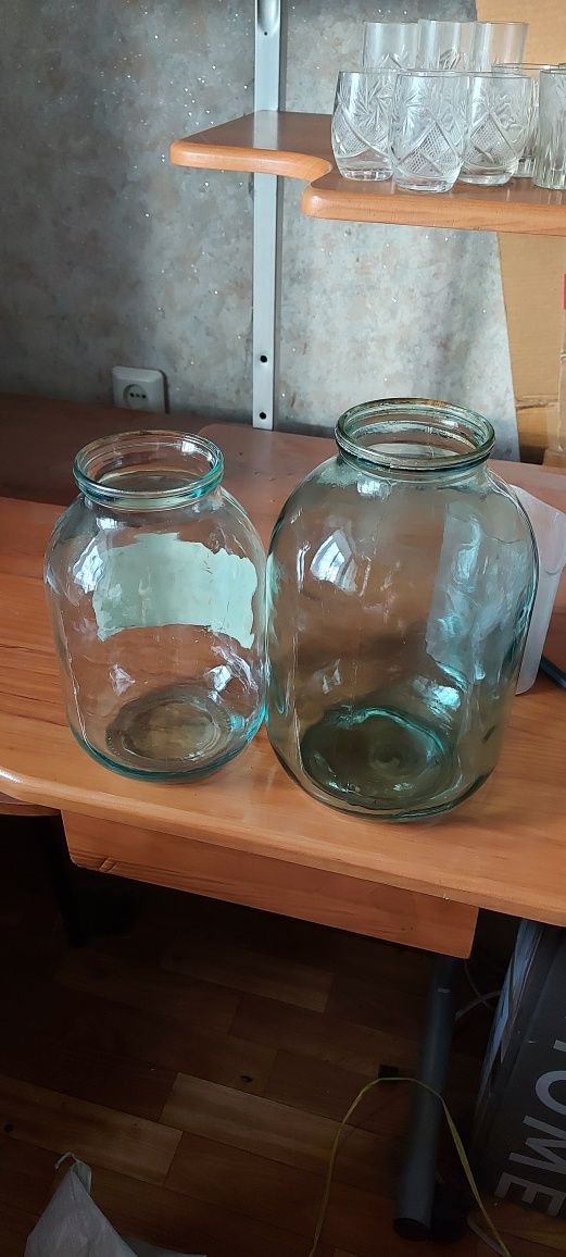 Продам банки 2 и 3 л
