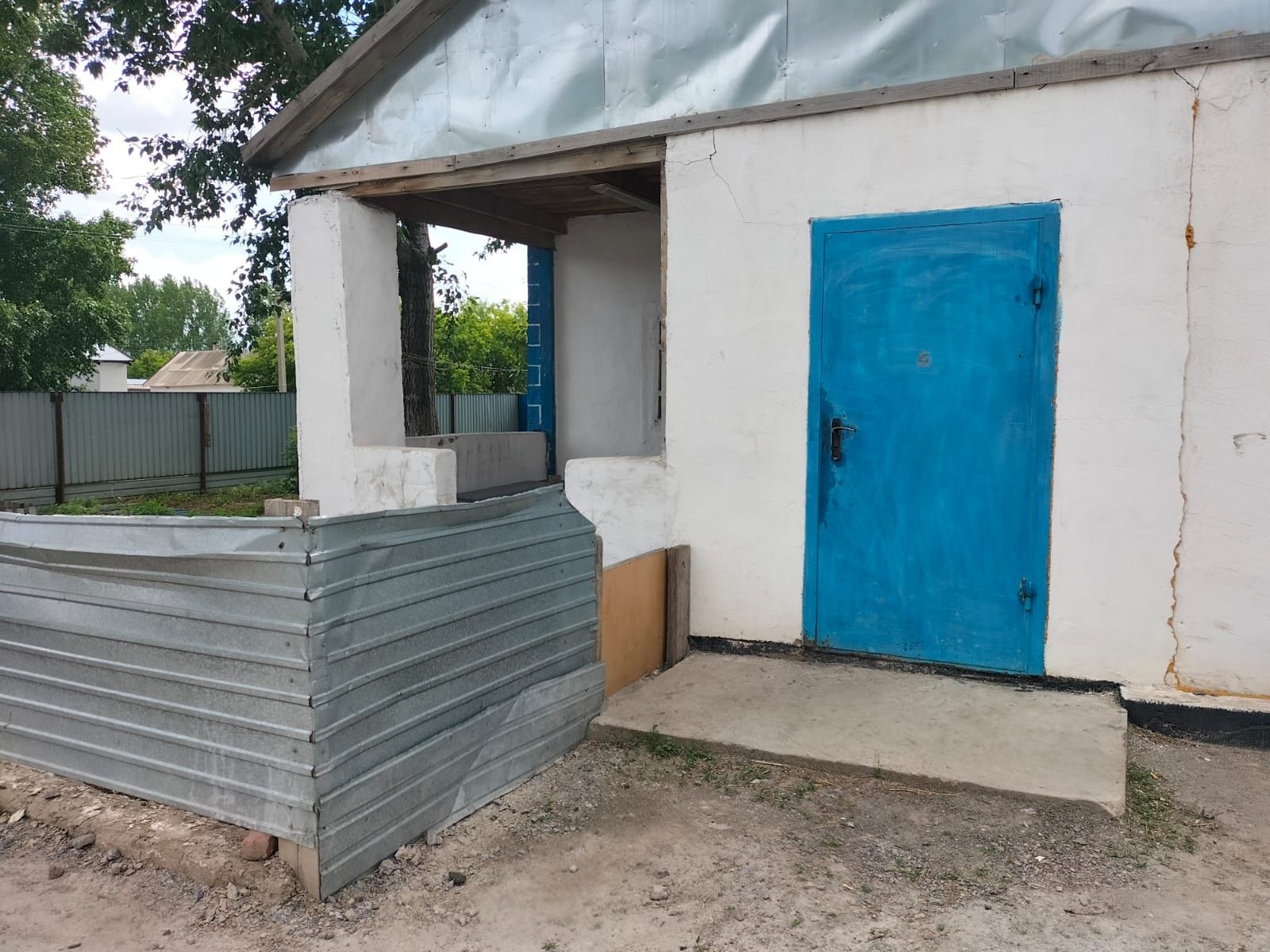 Продам дом  в селе Ондирис Астраханка район