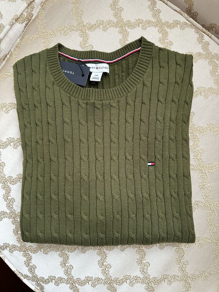 Новая кофта Tommy Hilfiger  L размер