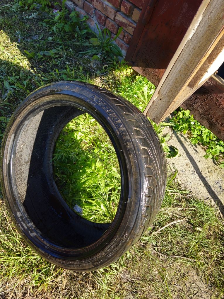Продам резину Triangle б/у 225/40 r18