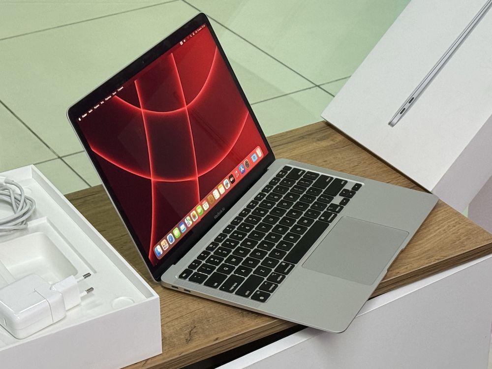 Новый Silver Apple MacBook Air 13.3 M1 2024 EAC серебро/Макбук Аир 13