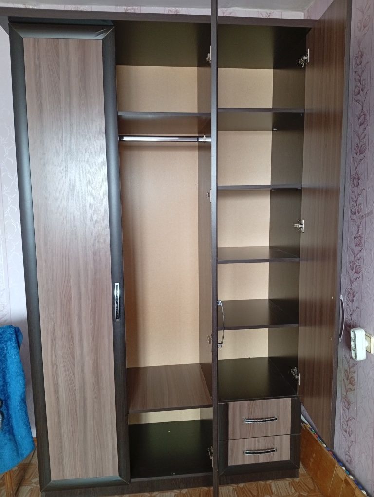 Продаю шкаф для одежды