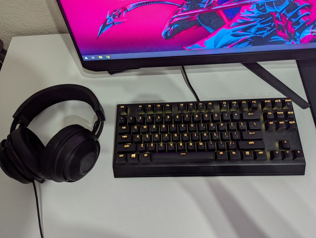 Игровой компьютер с 144 герцовым игровым монитором