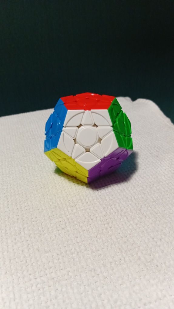 Кубик Рубика Мегаминкс YJ Megaminx YuHu V2 M |Состояние Отличное