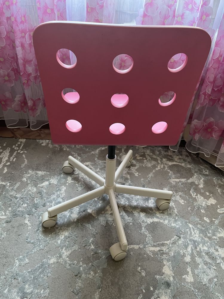 Стул для школьницы IKEA