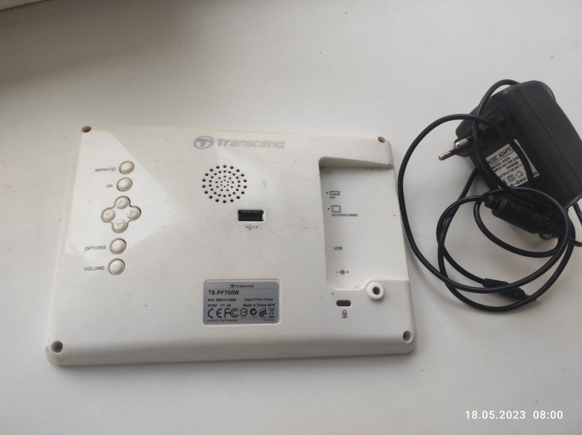 Фоторамка цифровая Transcend TS-PF700W.
