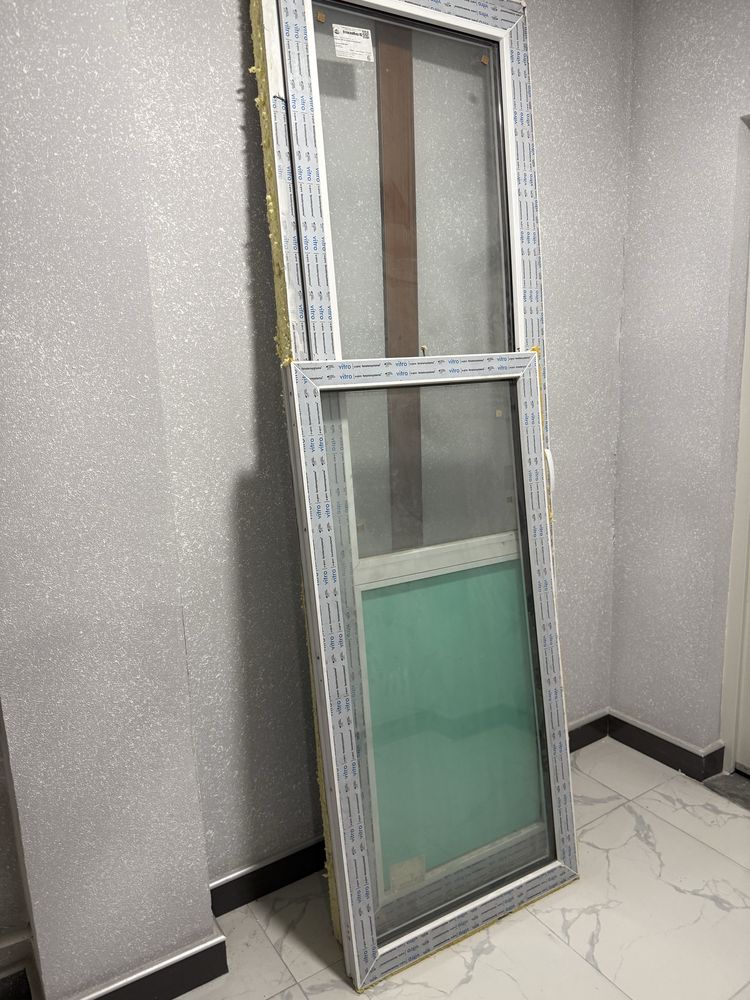 Продам балконную дверь и окно