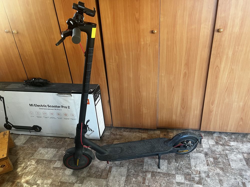 Электросамокат Xiaomi Mi Electric Scooter Pro 2
