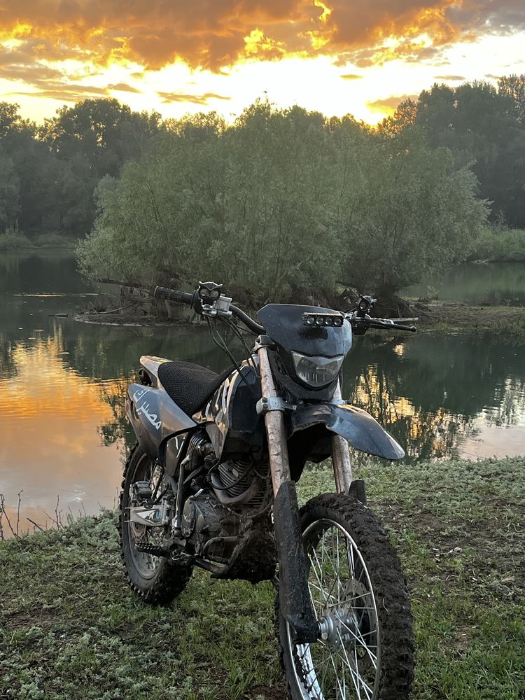 Мотоцикл улар 250 куб
