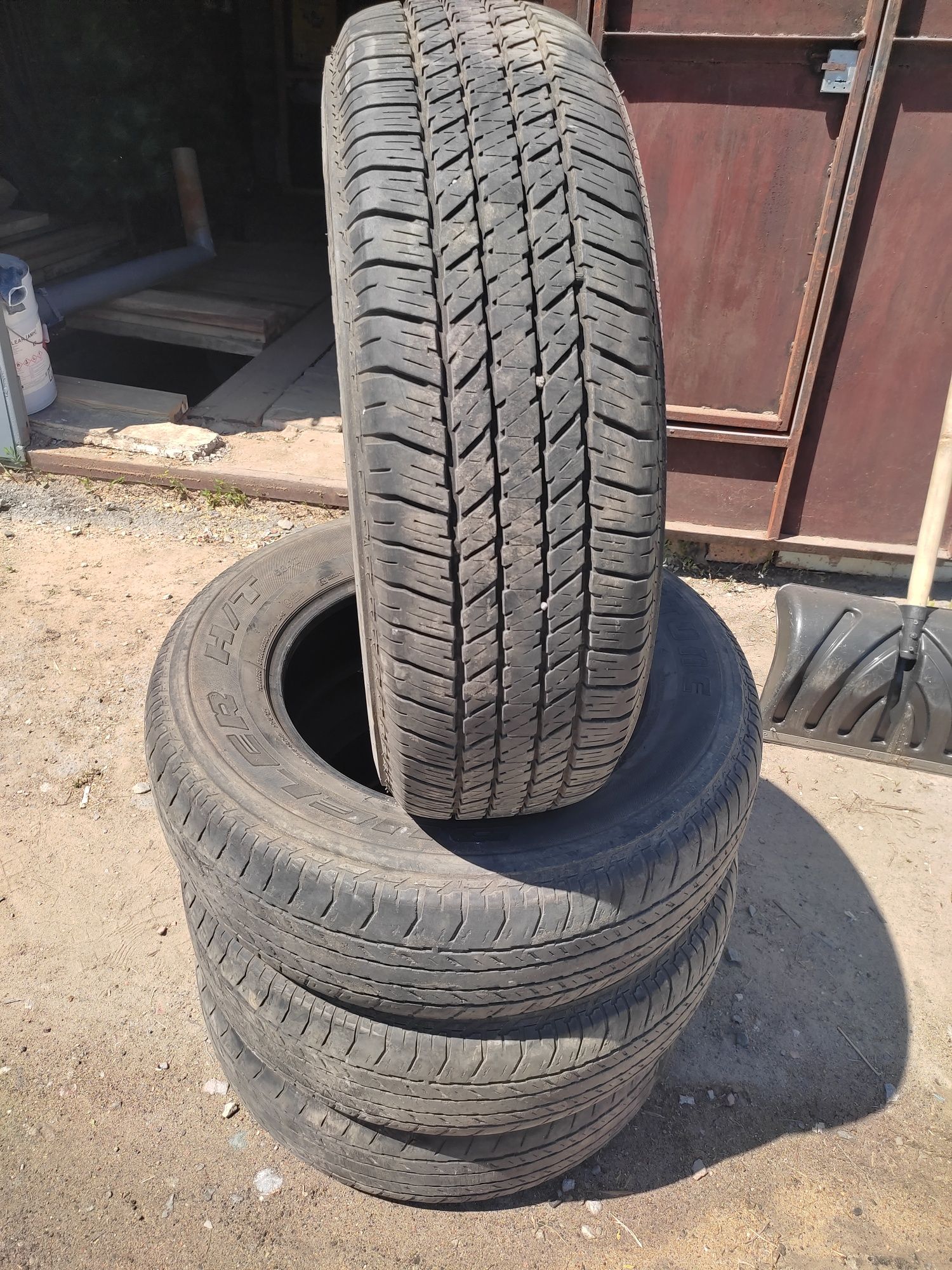Продам авто шины 245/70/17