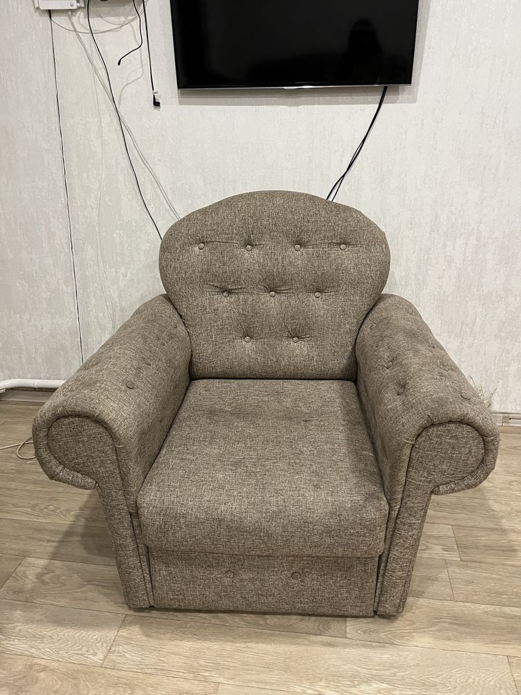Продам диван в хорошем состоянии,срочно!