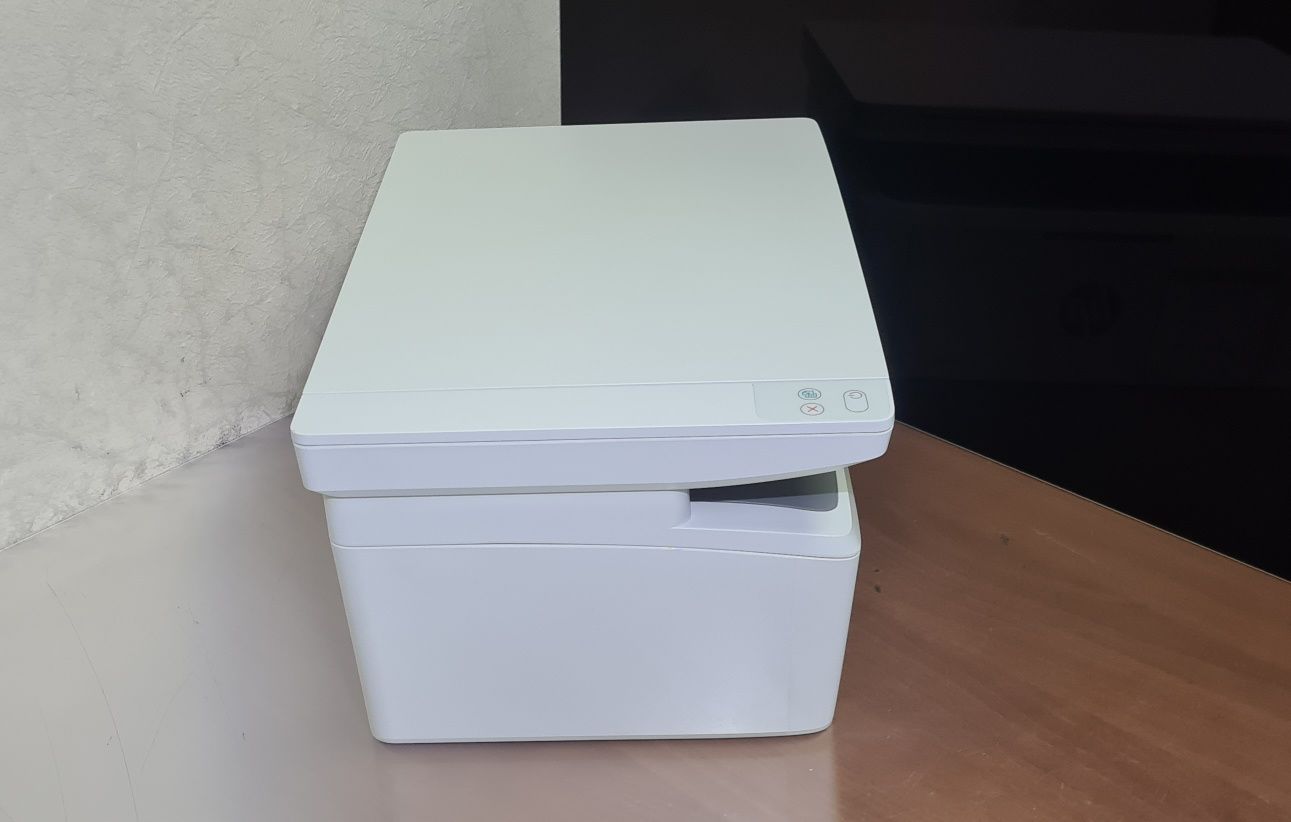 Продаю черно-белый лазерный принтер 3в1 Мфу HP LJ MFP 141a