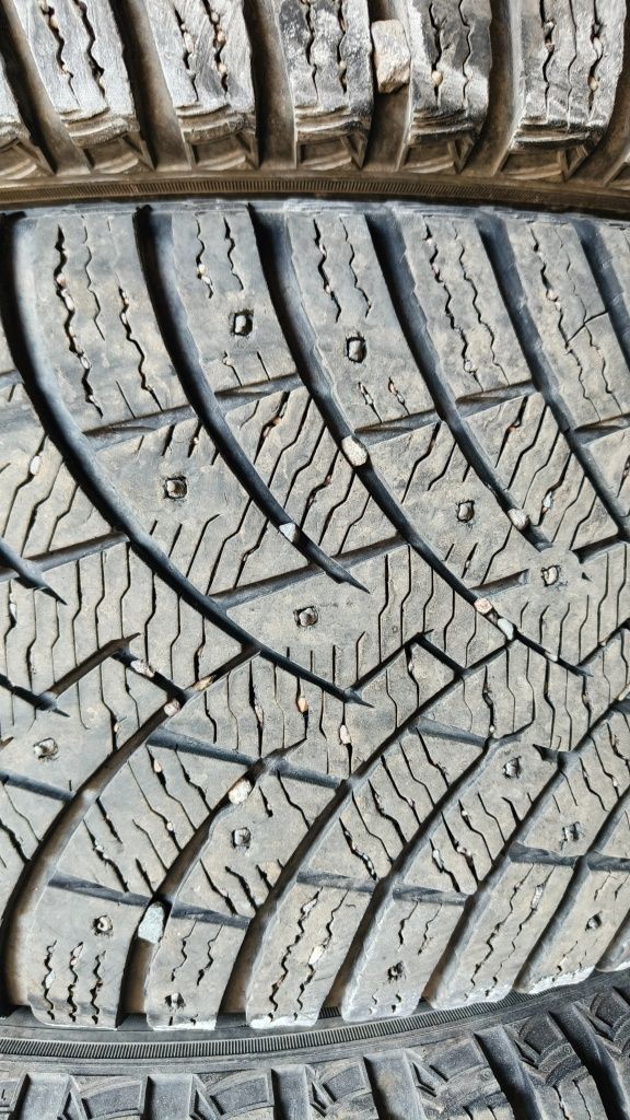 Pirelli Scorpio шипованые 265/60R18