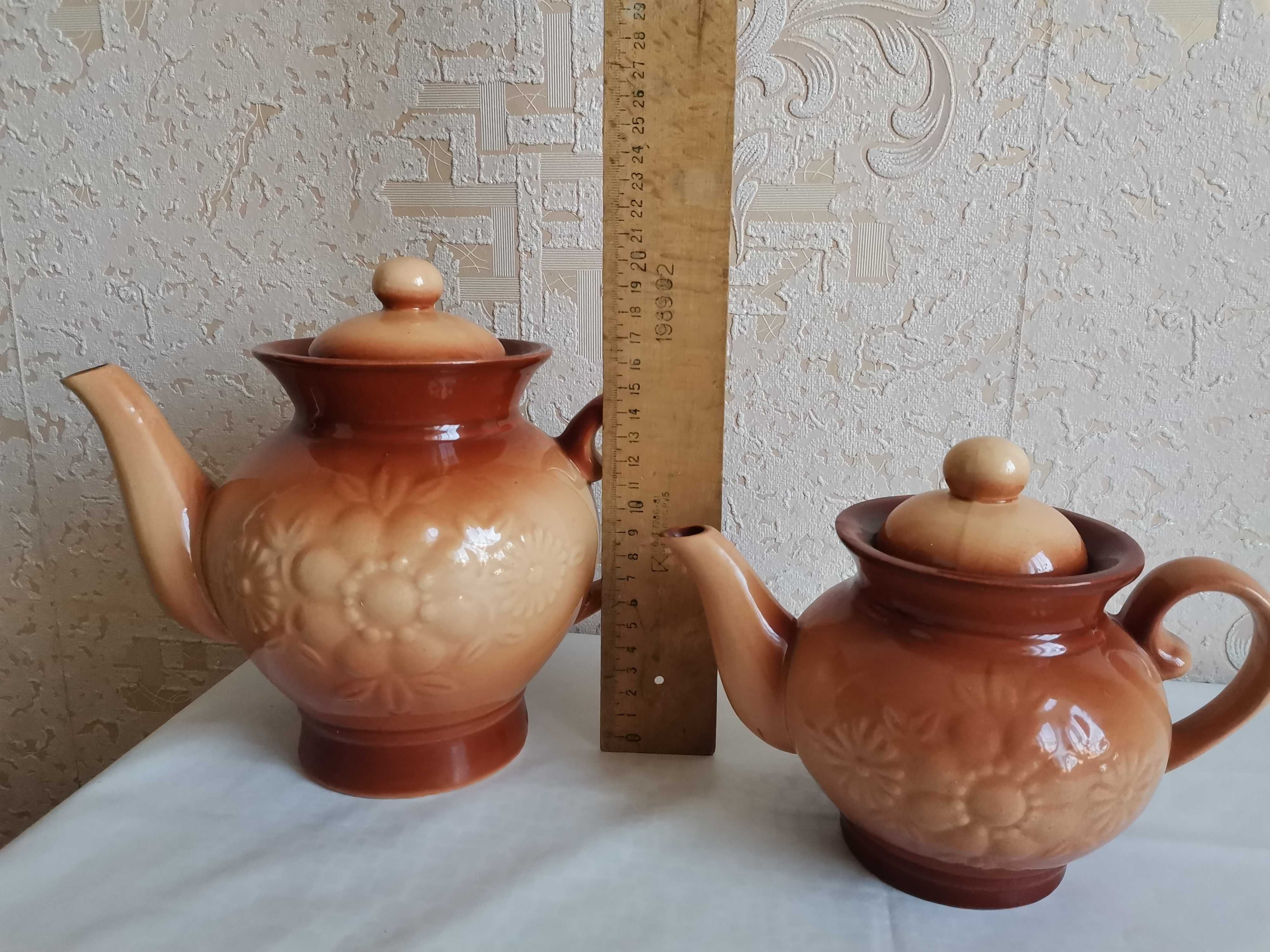 Продаю два одинаковых заварочных чайника
