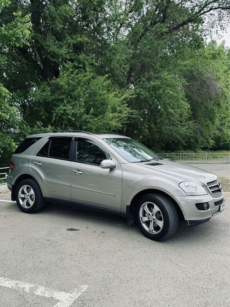 Продам Mercedes-Benz ML 350