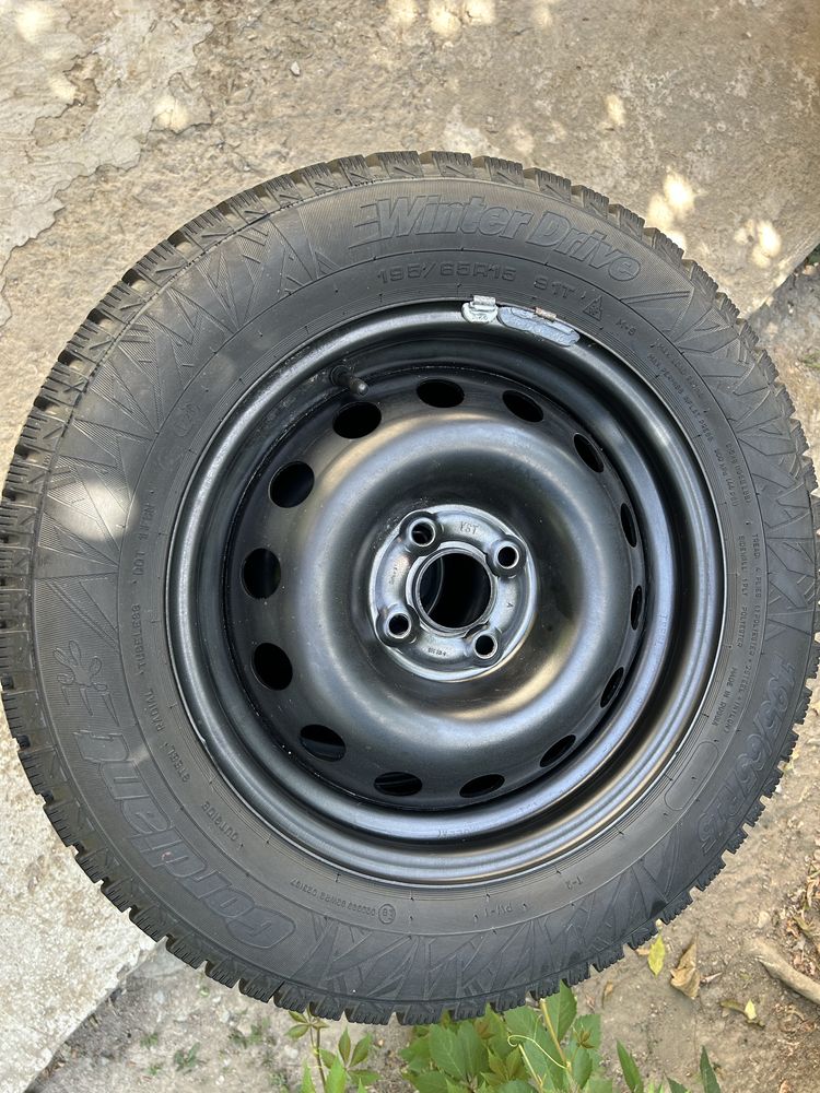 Зимние балоны с дисками Cordiant  195/65 R15