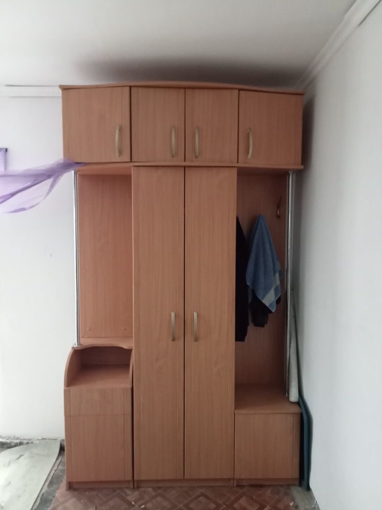Продам прихожку в хорошом состояние