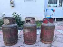 Продаются три газовых баллона объёмом 27 литров.