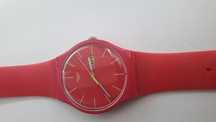 Часы Swatch, в отличном состоянии ,цвет темно-розовый