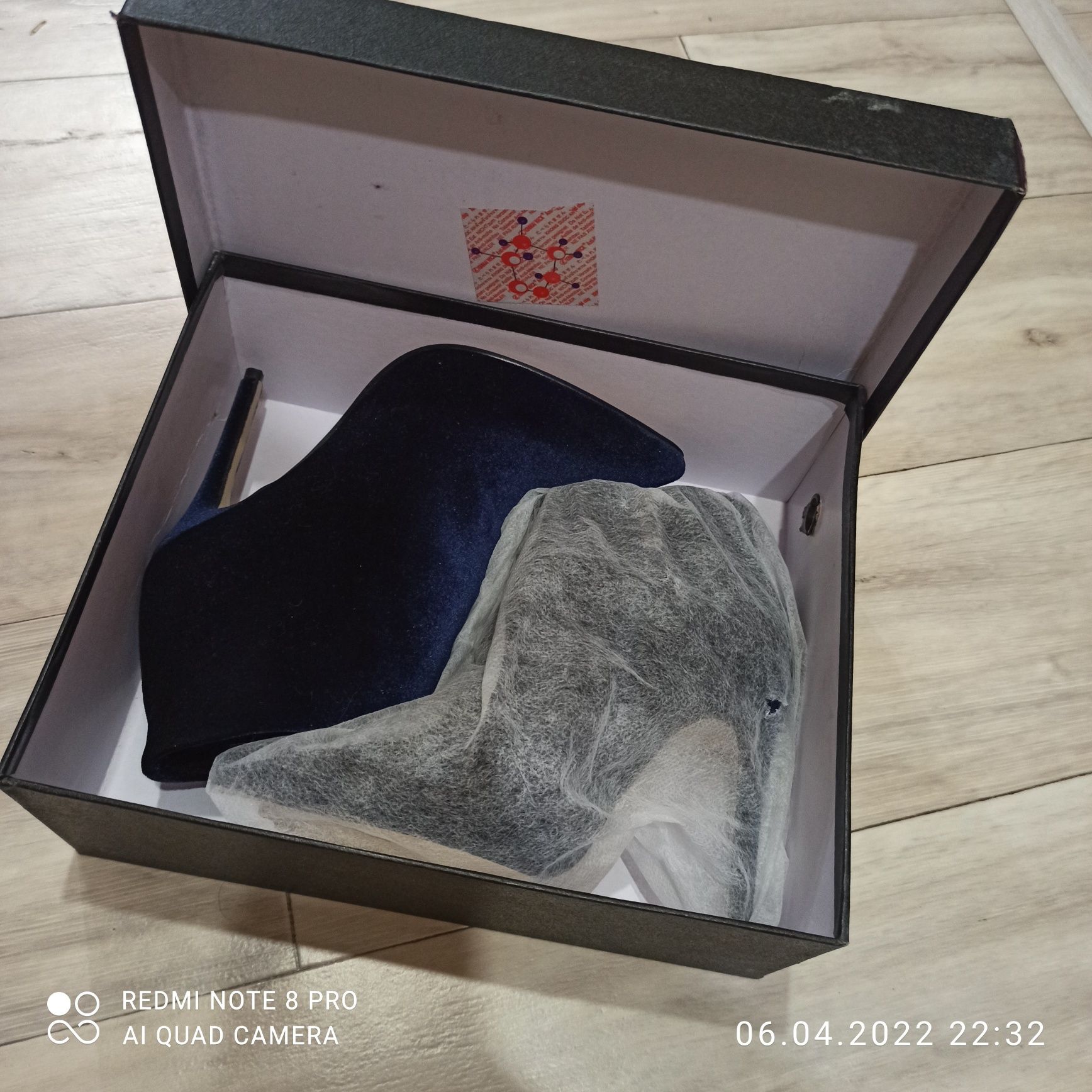Женские ботинки.