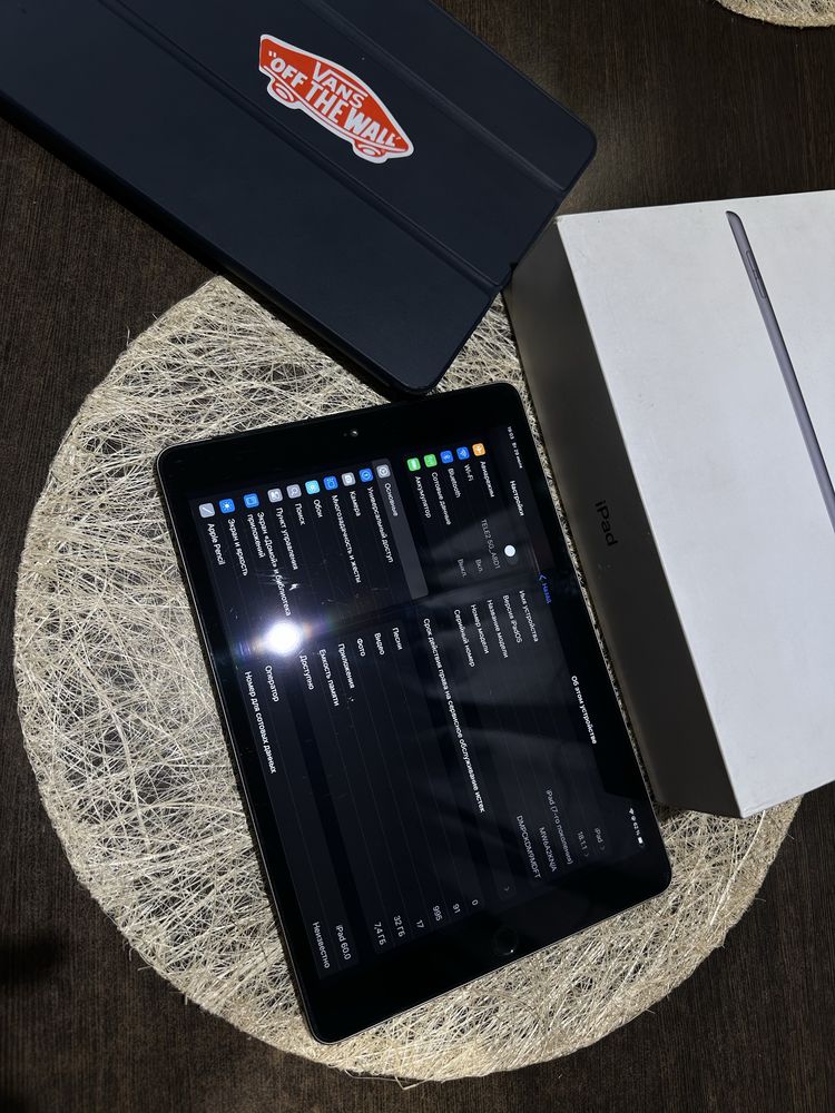 iPad 7 32gb в шикарном состоянии.