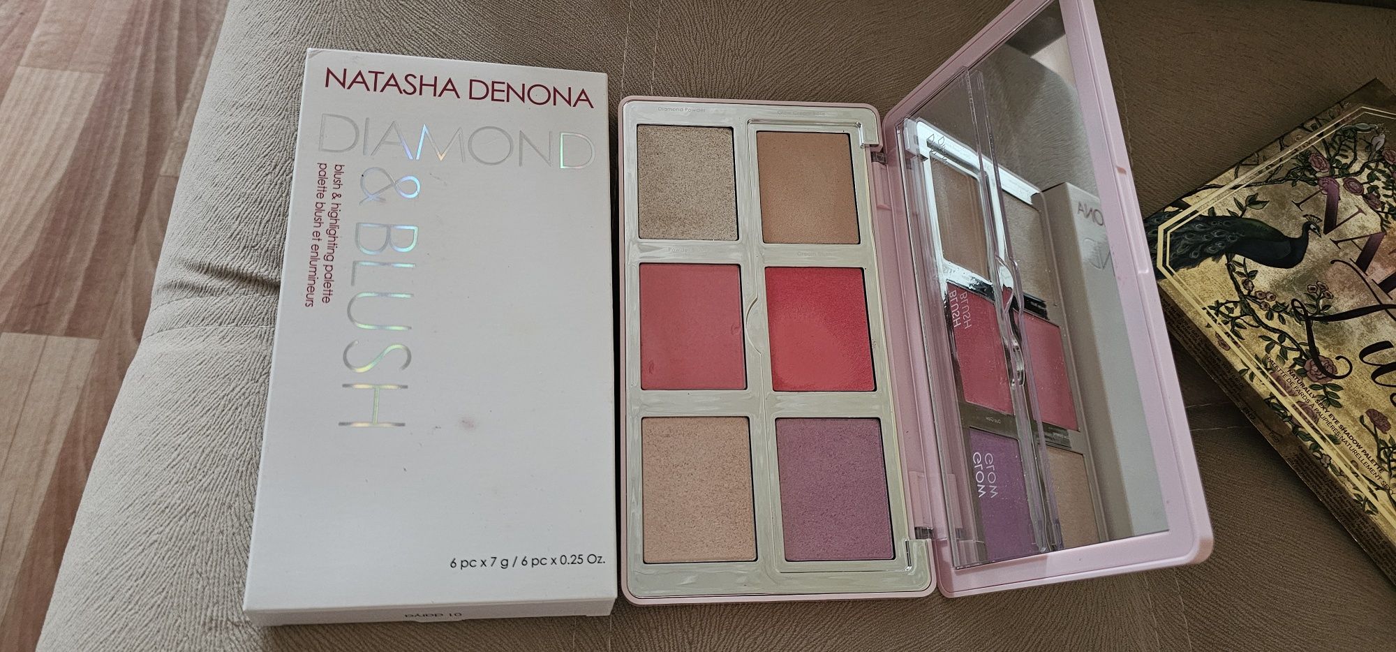 Продам холодильник для косметики, палетку для лица Natasha Denona