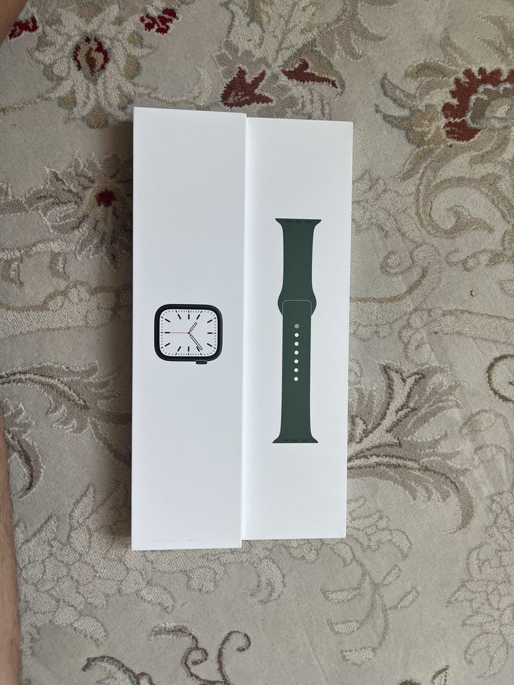 Продаю Apple watch series 7