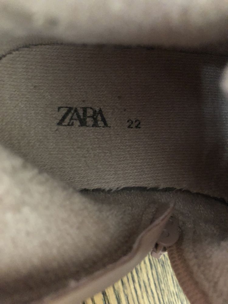 Демисезонные ботинки для девочки ZARA 22р