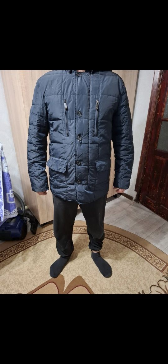 Продам б/у куртку