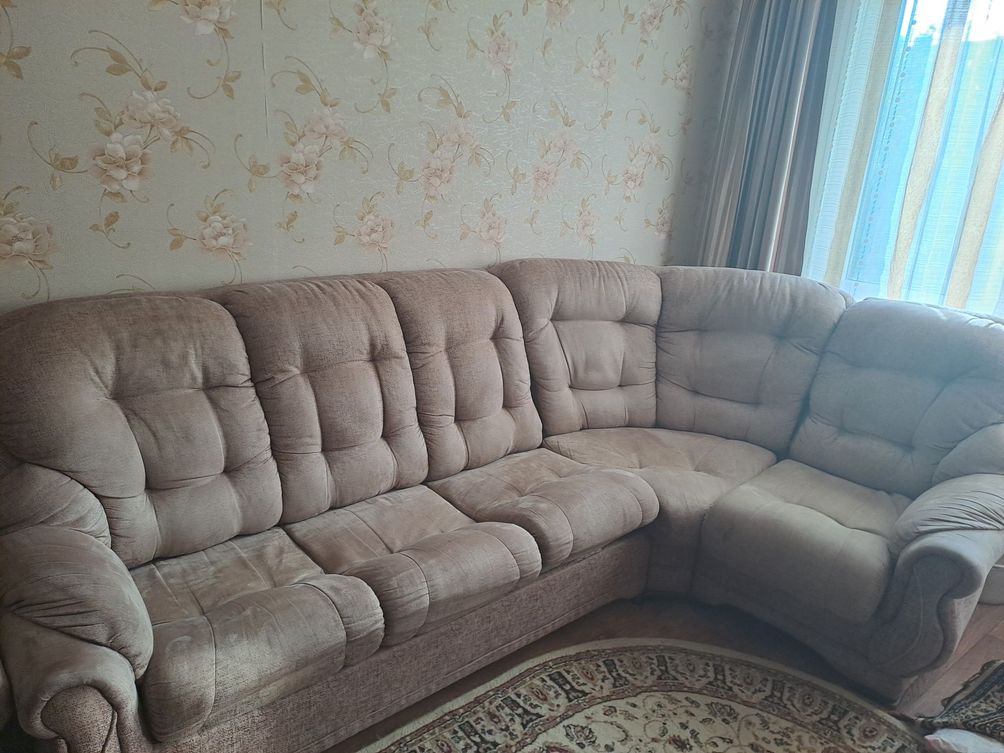 Продам диван , кресло.